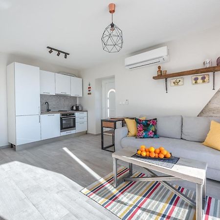 Izabela Apartment With Swimming Pool Babino Polje Экстерьер фото